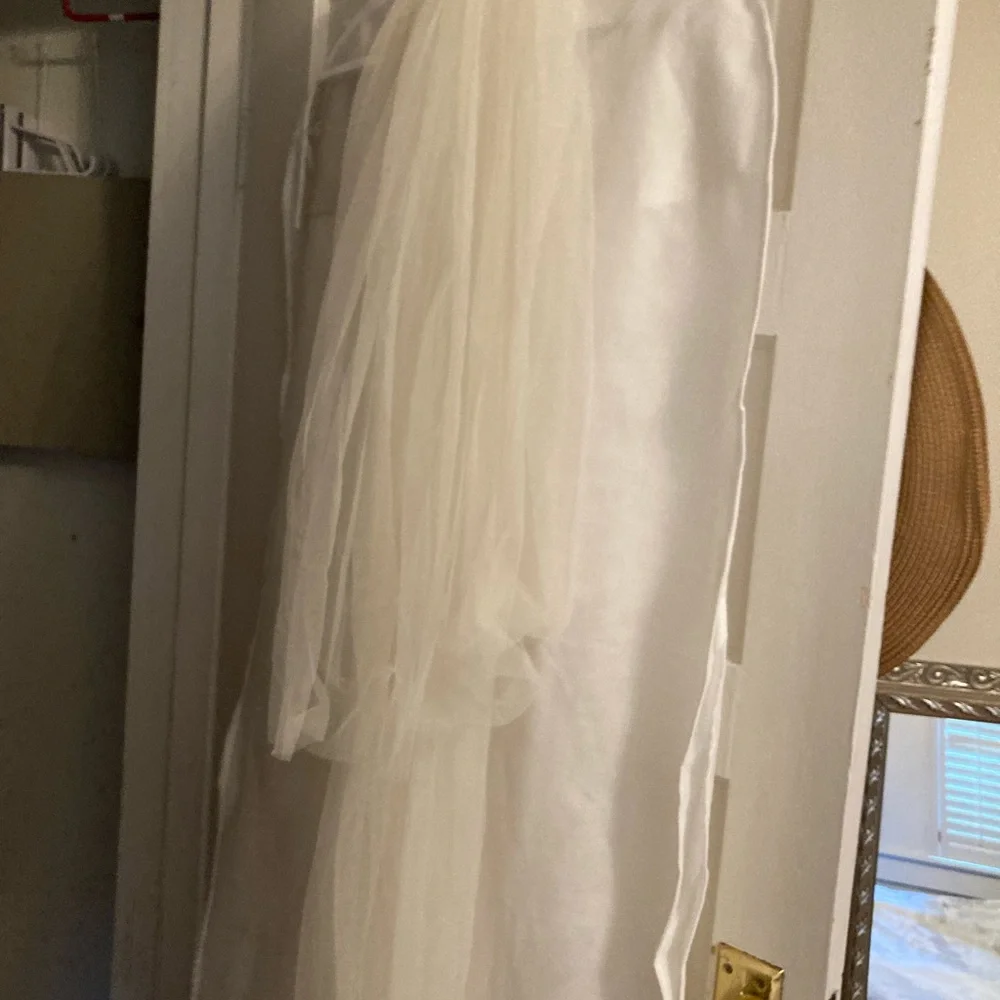 Stella McCartney wedding dress - Picture 13 of 15